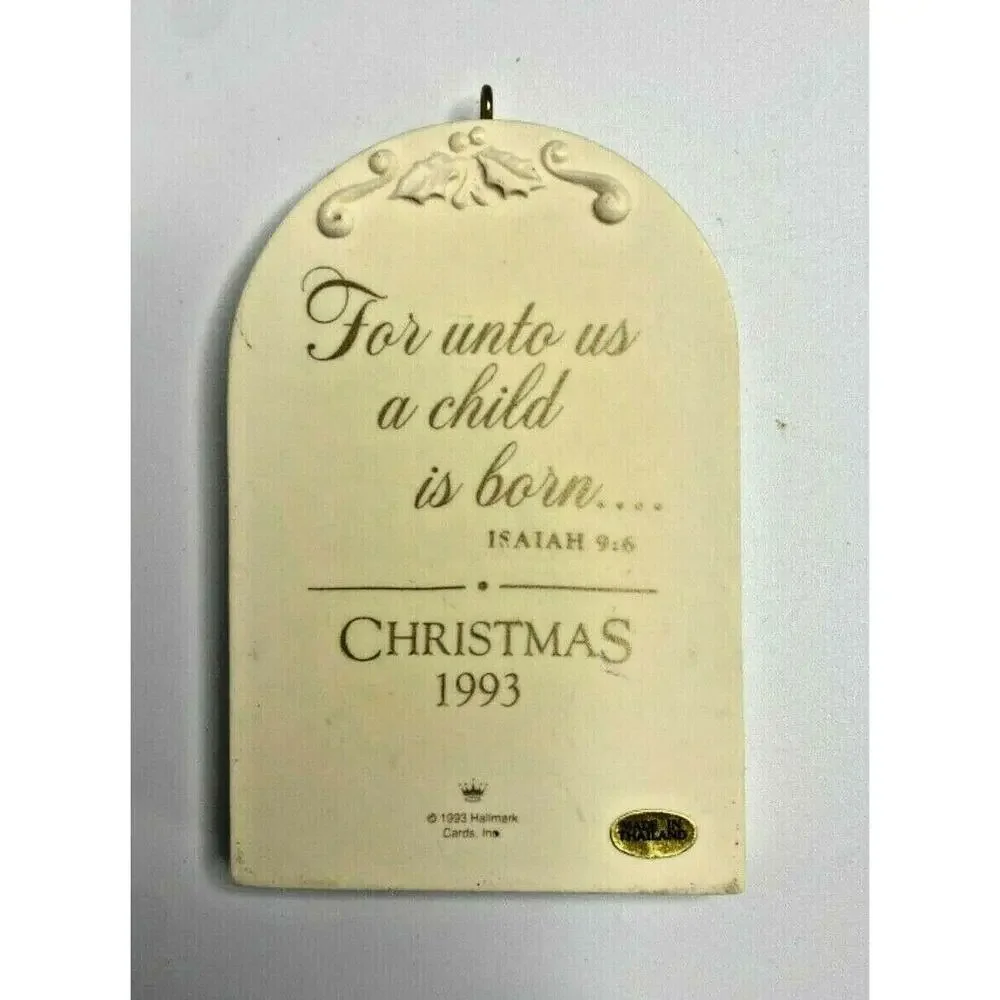 1993‎ Hallmark He Is Born Ornament U20